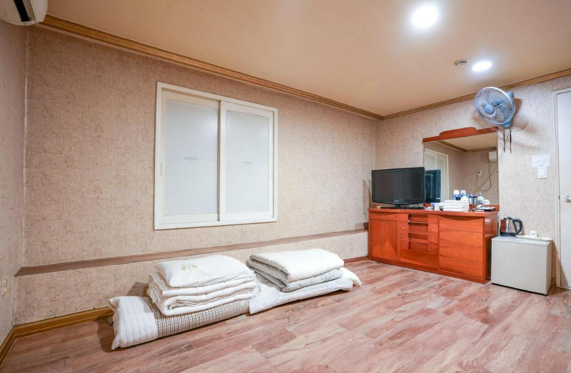 K Motel Daeyeon Busan Exterior foto