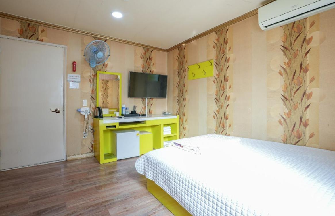 K Motel Daeyeon Busan Exterior foto